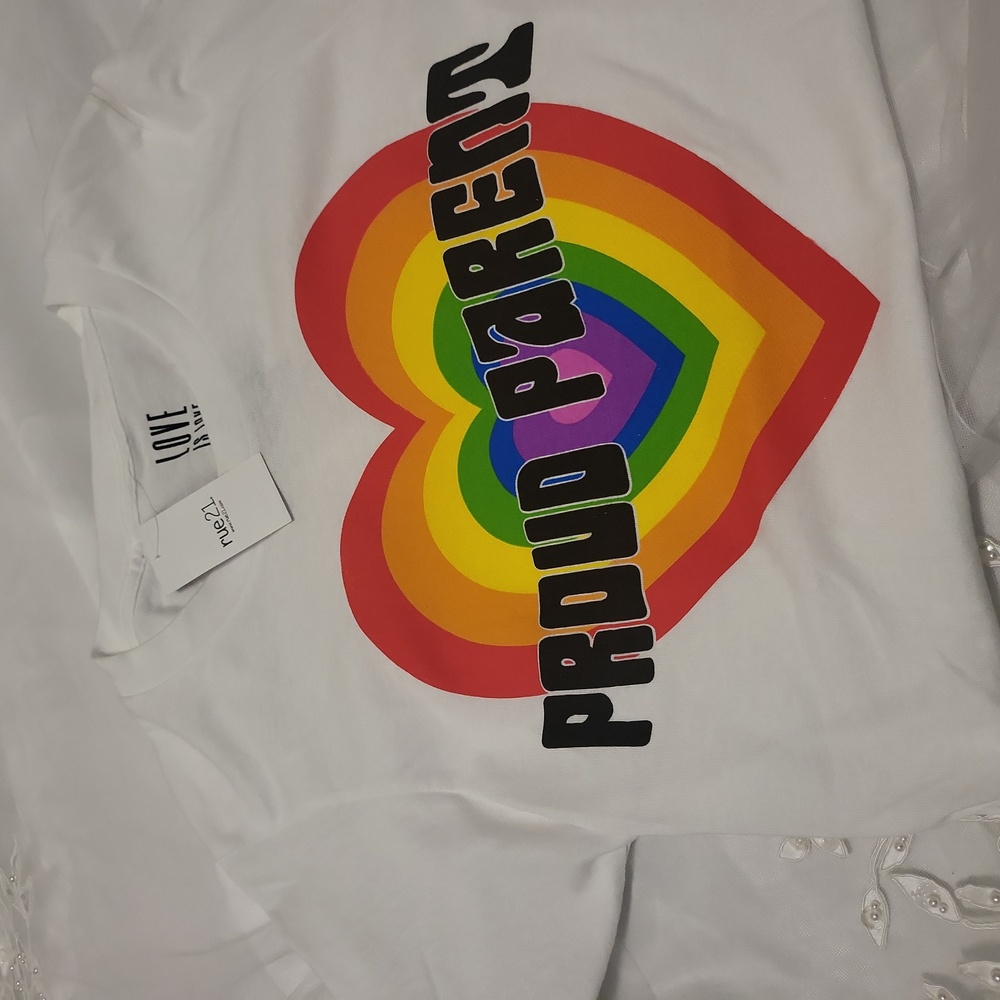 Tee Shirt - Picture 4 of 4